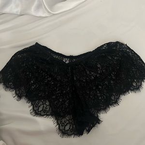 Black lace panties - used